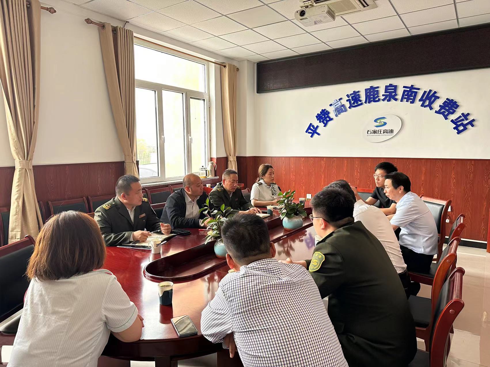 C:\Users\Administrator\Desktop\2 (1).jpg