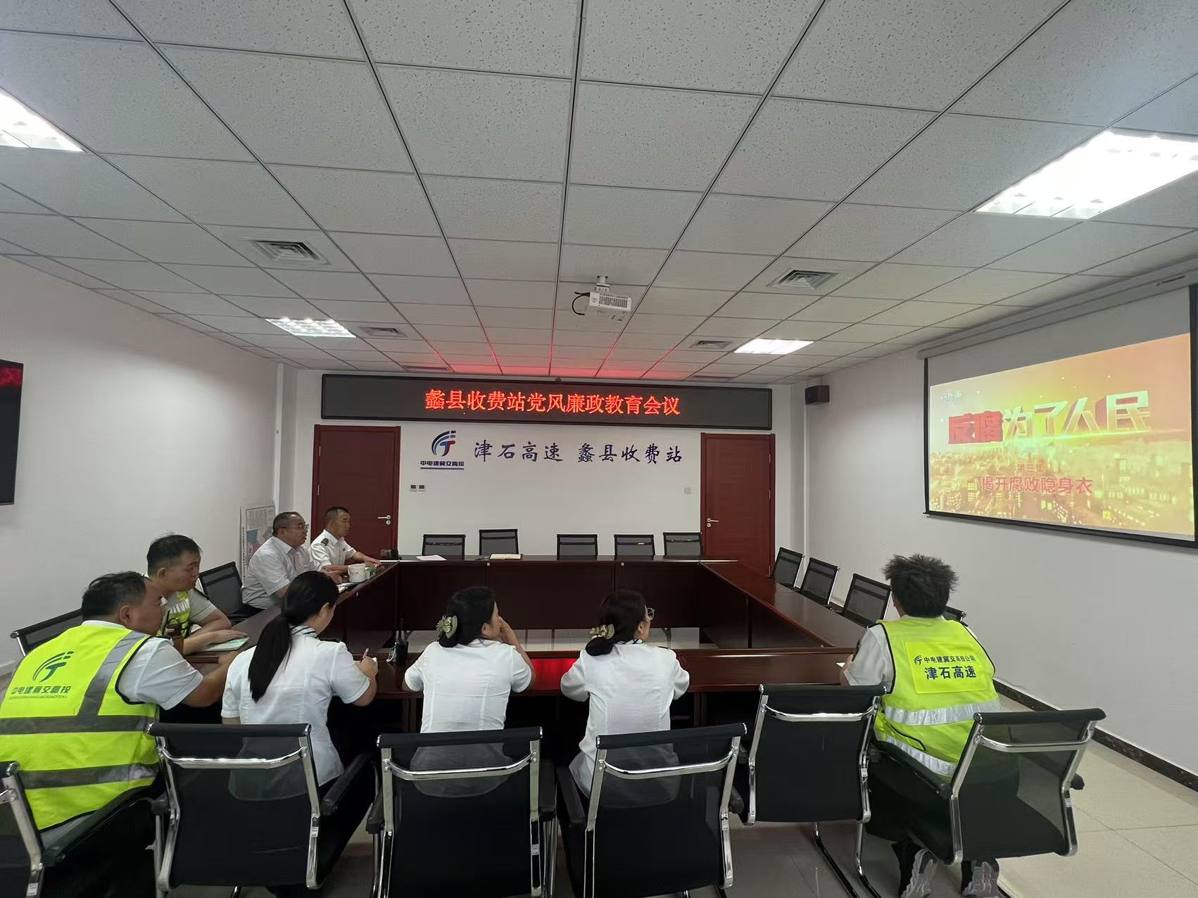 c4be1939055ce749e0d344bd482229f.jpg c4be1939055ce749e0d344bd482229f.jpg