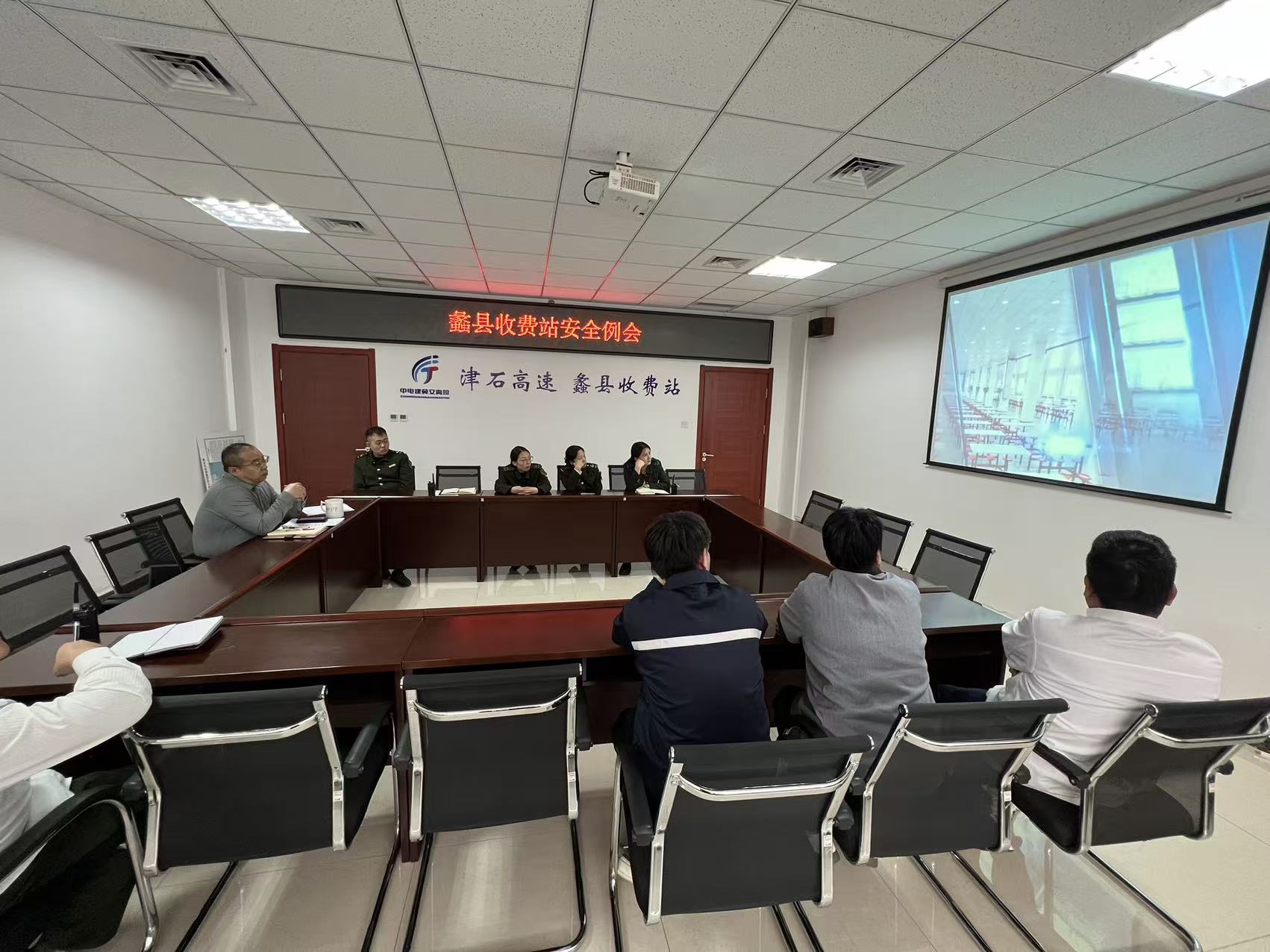 2f4e3da1a8c99e4a2b7d261438271621.jpg 2f4e3da1a8c99e4a2b7d261438271621.jpg